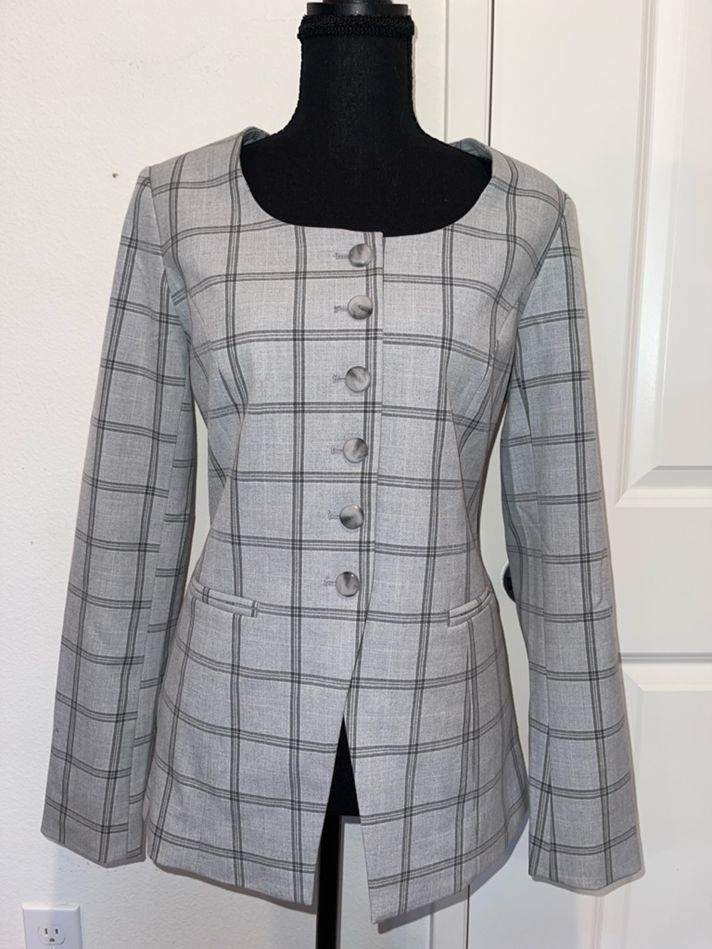 Woman jacket - Picture 2 of 5
